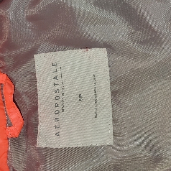AEROPOSTALE puffer vest, womans' size S. - Picture 5 of 5